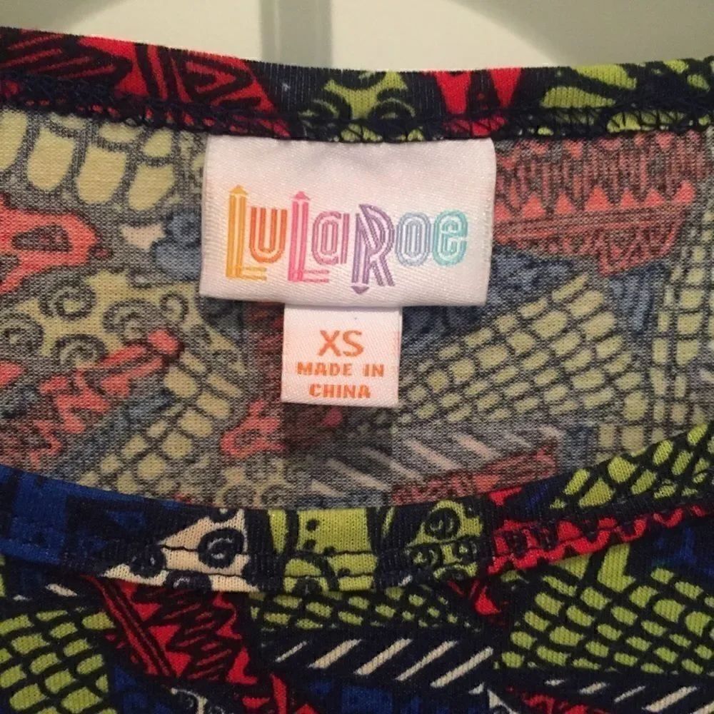 Lularoe Perfect Tee - Picture 4 of 6